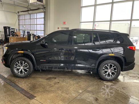 Used 2025 GMC Acadia AT4 w/ Luxury Package image 5