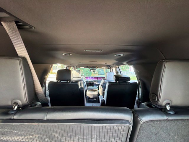Used 2025 Cadillac Escalade ESV Luxury AWD/4WD image 11