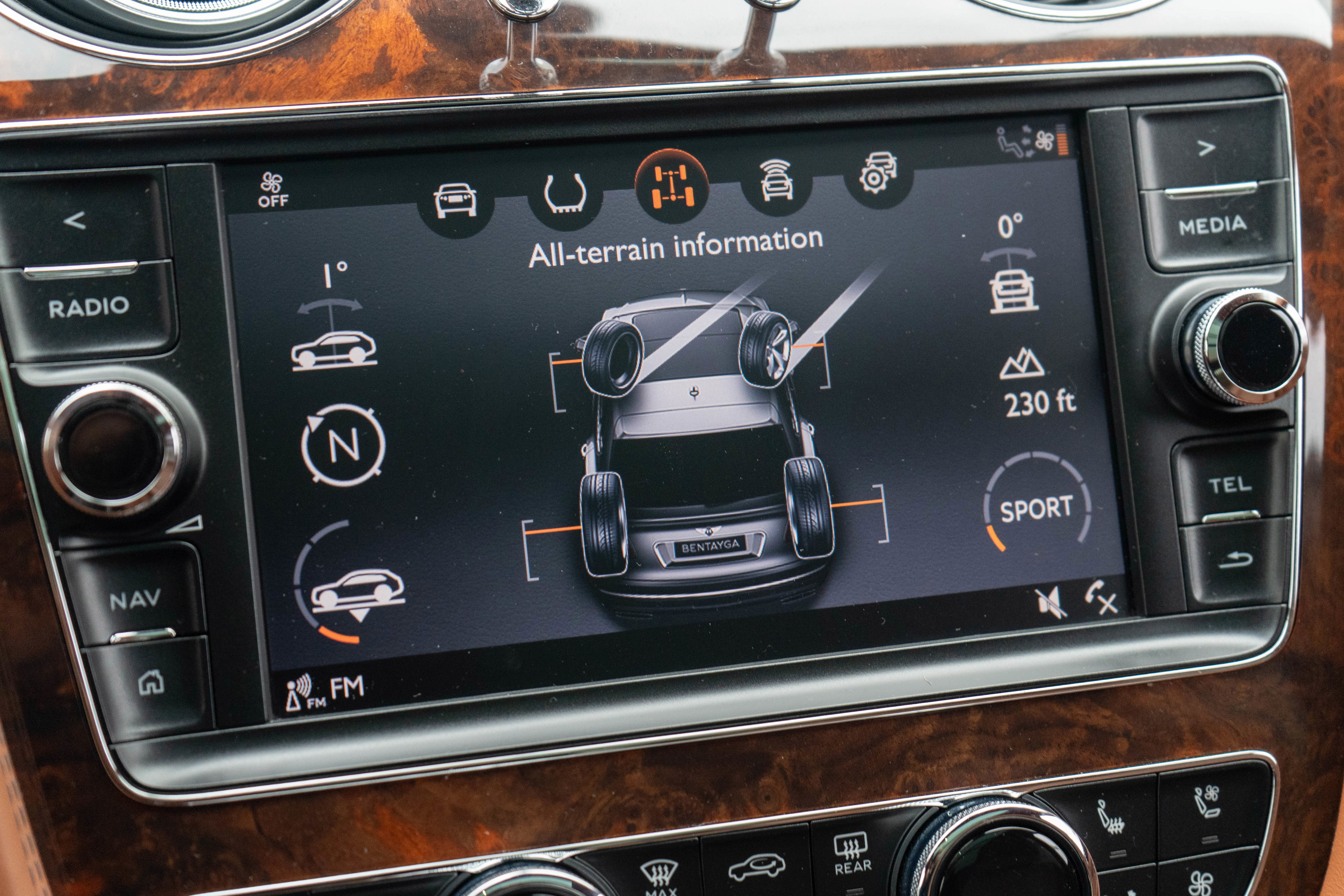 Used 2017 Bentley Bentayga AWD/4WD image 20