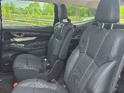 Certified 2022 Subaru Ascent Touring AWD/4WD image 8