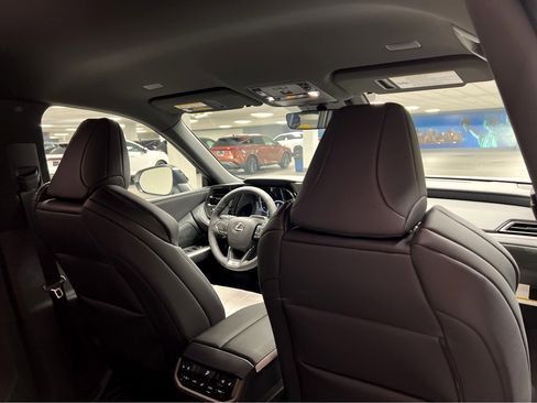 New 2026 Lexus TX 500h AWD image 21