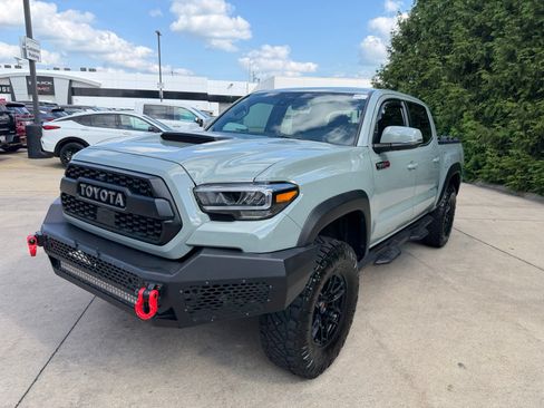 Used 2021 Toyota Tacoma TRD Pro AWD/4WD image 7