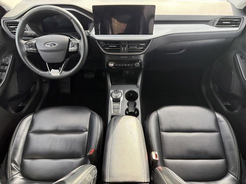 Used 2024 Ford Escape Platinum image 10