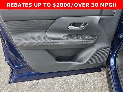 New 2026 Nissan Kicks SR FWD image 34
