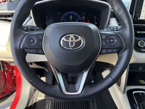 Used 2023 Toyota Corolla Cross XLE w/ Convenience Package image 20