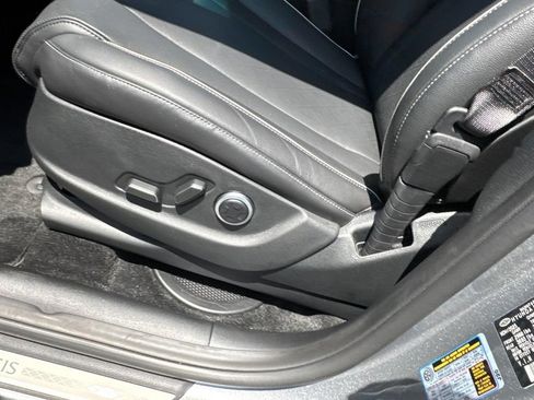 Certified 2026 Genesis GV80 2.5T Advanced AWD/4WD image 16