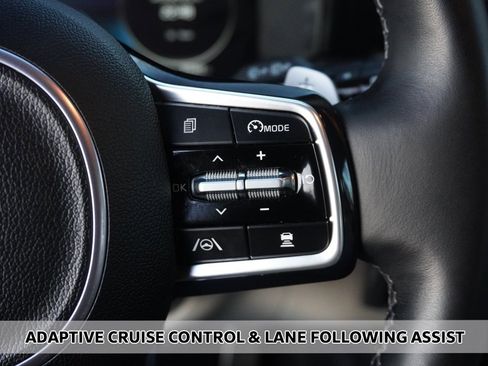 Used 2023 Kia Sorento SX Prestige image 4