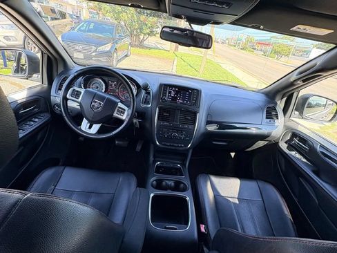 Used 2018 Dodge Grand Caravan GT FWD image 8