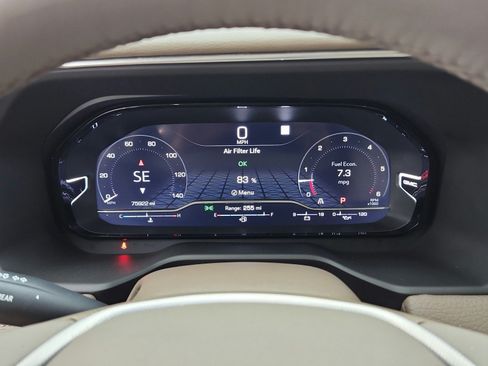 Used 2022 GMC Yukon XL Denali RWD image 9