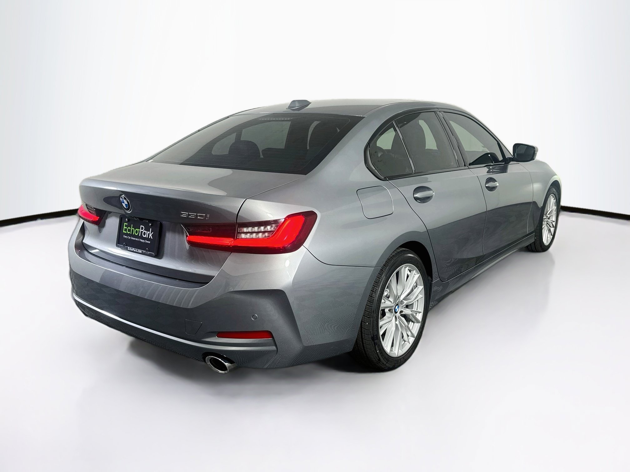 Used 2023 BMW 330i Sedan w/ Driving Assistance Package RWD image 9