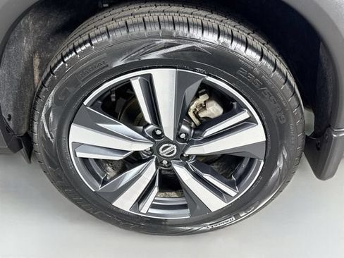 Used 2021 Nissan Rogue SL w/ Premium Package FWD image 32
