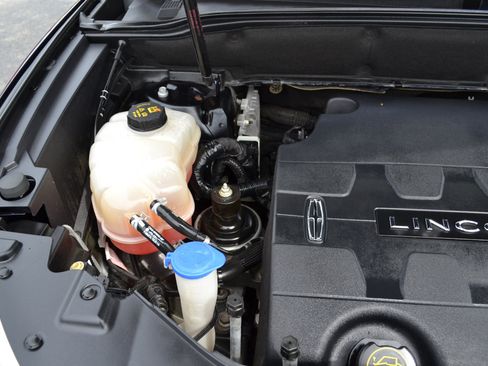 Used 2017 Lincoln MKX Reserve w/ Lincoln MKX Climate Package image 54