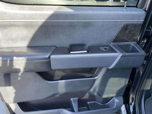 Used 2021 Ford F150 Lariat w/ Trailer Tow Package image 19