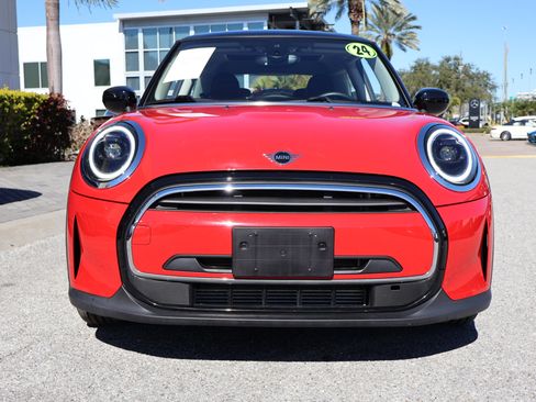 Used 2024 MINI Cooper 2-Door Hardtop image 11