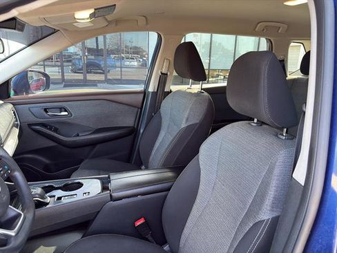 Used 2023 Nissan Rogue SV image 13