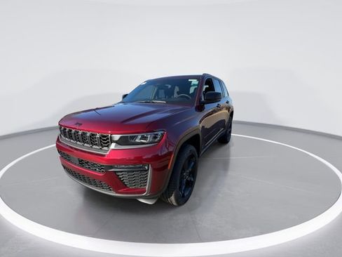 New 2026 Jeep Grand Cherokee Limited w/ Limited Altitude Package image 4