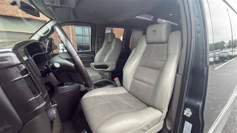 Used 2015 Chevrolet Express 2500 Extended RWD image 33