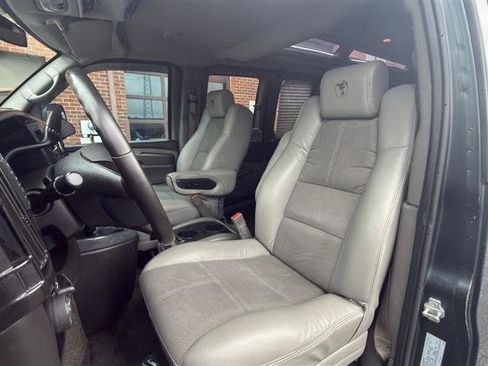 Used 2015 Chevrolet Express 2500 Extended RWD image 33