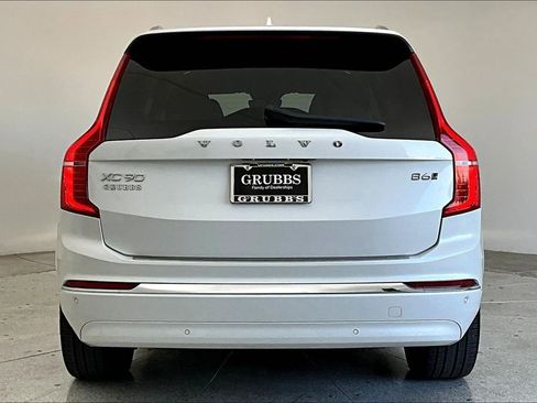 Used 2024 Volvo XC90 B6 Ultimate w/ Lounge Package image 6