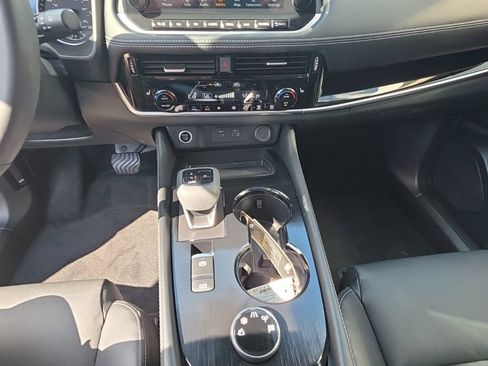 Used 2023 Nissan Rogue SL w/ SL Premium Package AWD/4WD image 19