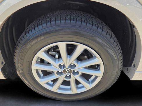 Certified 2025 MAZDA CX-5 AWD 2.5 S w/ Preferred Package image 9