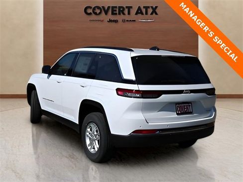 New 2025 Jeep Grand Cherokee Laredo w/ Trailer Tow Package image 3