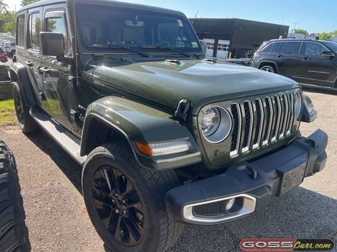 Used 2021 Jeep Wrangler Unlimited Sahara w/ Dual Top Group AWD/4WD image 2