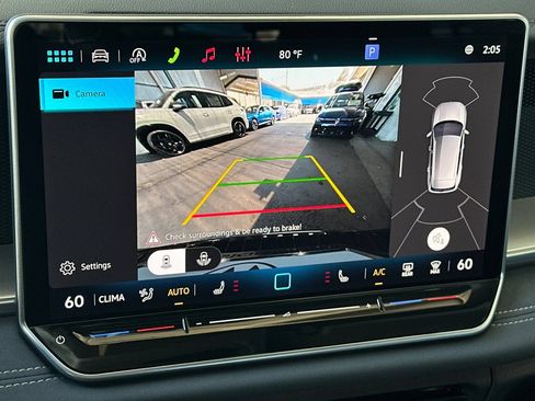 New 2026 Volkswagen Tiguan SE AWD/4WD image 17