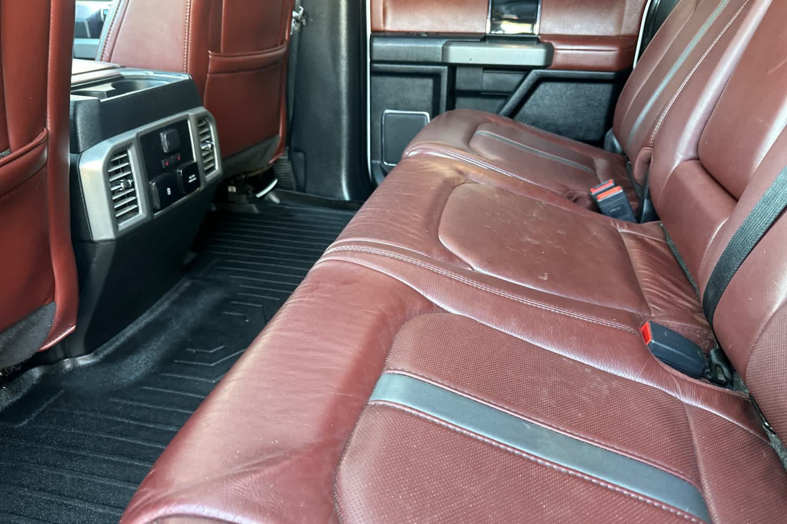 Used 2020 Ford F450 Platinum w/ FX4 Off-Road Package AWD/4WD image 4