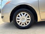 Used 2010 Toyota Sienna image 5