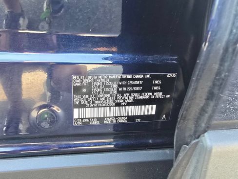 Used 2025 Toyota RAV4 XLE w/ Convenience Package FWD image 11
