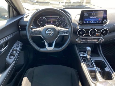 Used 2025 Nissan Sentra SV w/ All-Weather Package FWD image 12