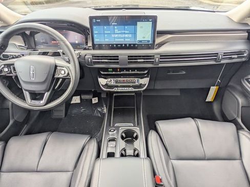 New 2026 Lincoln Corsair Reserve image 13