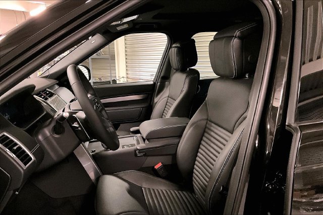 New 2026 Land Rover Discovery Limited Edition AWD/4WD image 8