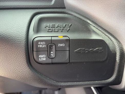 Used 2024 RAM 2500 Big Horn w/ Night Edition AWD/4WD image 25