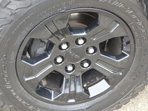 Used 2016 GMC Sierra 1500 SLT w/ All Terrain X Package image 24