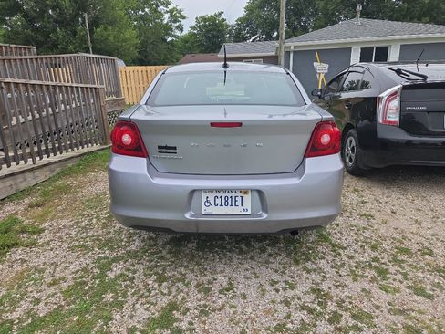 Used 2014 Dodge Avenger SE FWD image 3