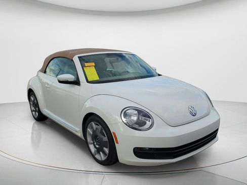 Used 2013 Volkswagen Beetle 2.5 FWD image 2