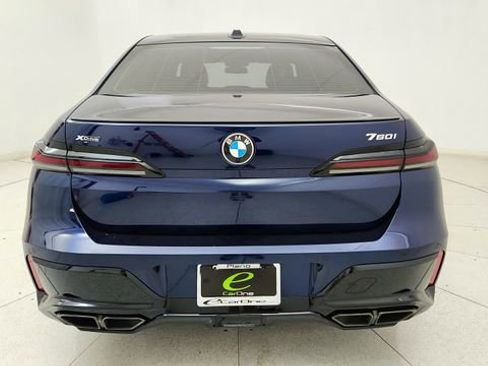 Used 2023 BMW 760i xDrive AWD/4WD image 5