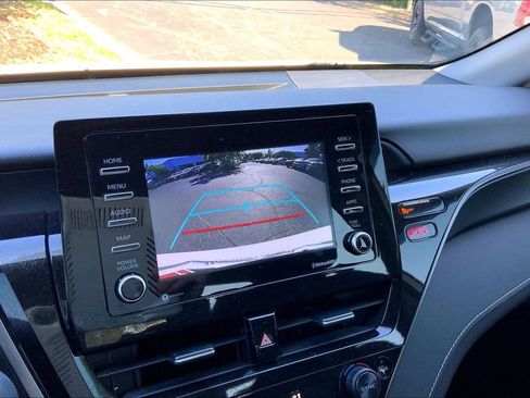 Used 2023 Toyota Camry SE image 11