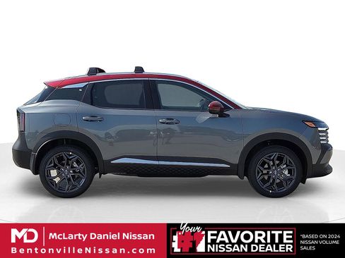 New 2026 Nissan Kicks SR w/ SR Premium Package AWD/4WD image 6