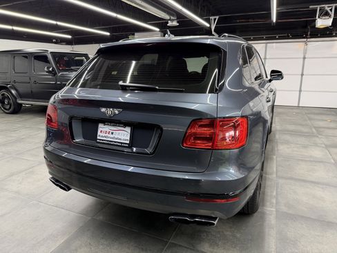 Used 2019 Bentley Bentayga image 6