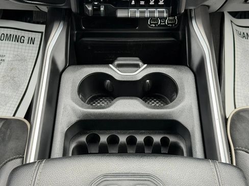 Used 2020 RAM 1500 Laramie AWD/4WD image 38