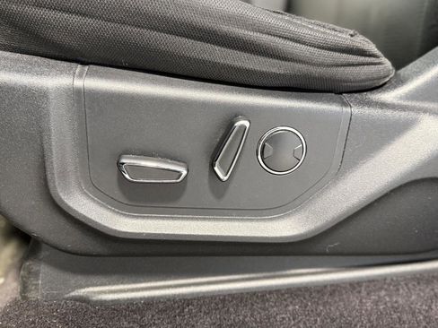 Used 2016 Ford F150 XLT w/ Equipment Group 302A Luxury image 18