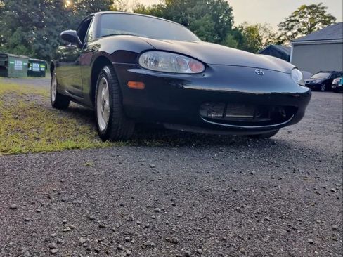 Used 1999 MAZDA MX-5 Miata image 2