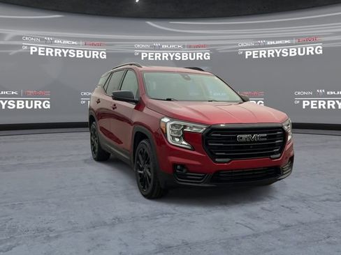 Used 2023 GMC Terrain SLT w/ Infotainment Package II AWD/4WD image 2