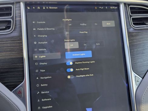 Used 2015 Tesla Model S 85D image 25