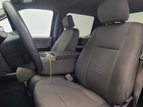 Used 2015 Ford F150 XLT image 17