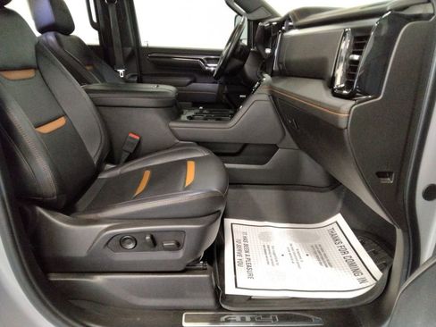 Used 2024 GMC Sierra 2500 AT4 w/ Technology Package image 42