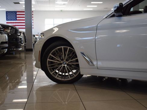 Used 2017 BMW 530i image 18